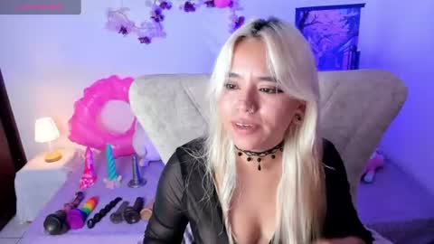 Snapshot of nataliahenao_69 chatting on June 2026 03:35:02 AM Nataliua Henao online show from June 2026 03:35:02 AM