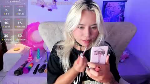 Snapshot of nataliahenao_69 chatting on July 2026 10:42:02 PM Nataliua Henao online show from July 2026 10:42:02 PM