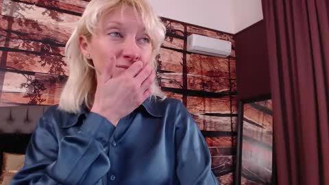 Natalie online show from February 2026 09:30:02 AM