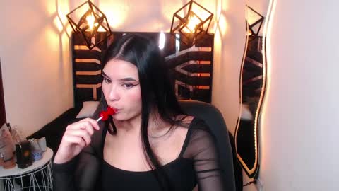 natalie  online show from April 2026 07:55:01 PM