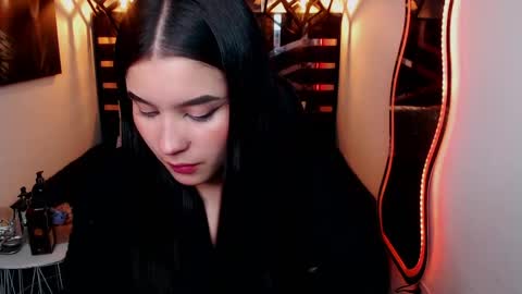 natalie  online show from April 2026 07:52:02 PM