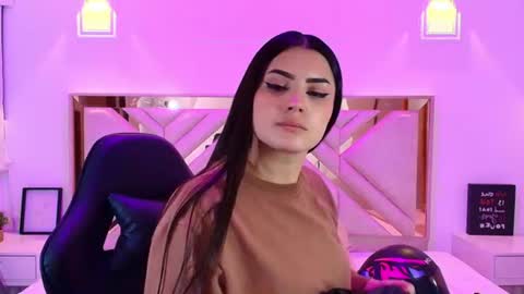 natalie  online show from July 2026 07:38:02 PM