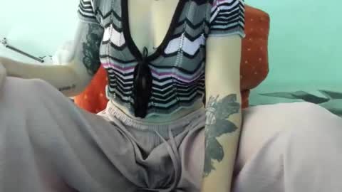 Snapshot of nataliehot2 chatting on December 2025 12:38:02 AM nat online show from December 2025 12:38:02 AM