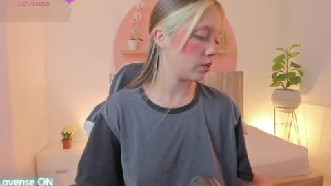 Nataly online show from May 2026 02:18:01 AM