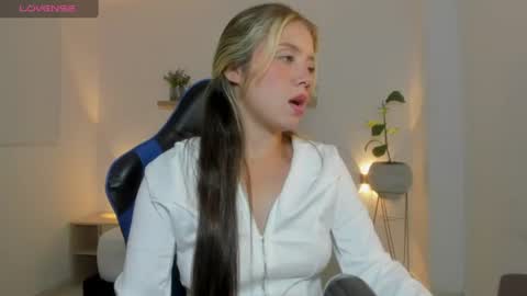 Nataly online show from July 2026 07:39:01 PM