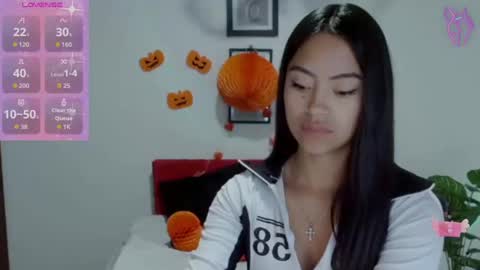 Nataly Escobar online show from October 2025 01:00:01 PM