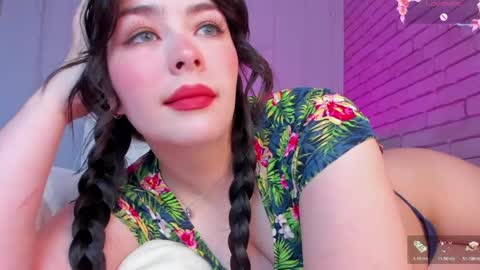 Snapshot of natalyhayes chatting on May 2026 12:01:01 PM Nataly online show from May 2026 12:01:01 PM
