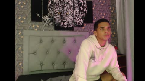 Natan online show from October 2025 05:06:01 AM