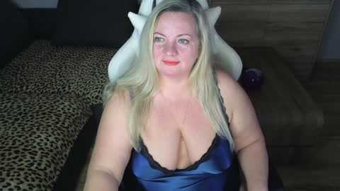 Natalli online show from January 2025 10:17:01 PM