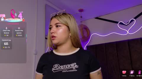 Natasha  online show from September 2025 07:30:01 PM