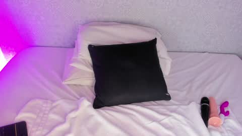 Snapshot of natasha_harpper chatting on January 2025 03:28:02 PM Natasha online show from January 2025 03:28:02 PM