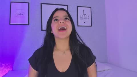 Snapshot of natasha_harpper chatting on February 2025 12:32:01 PM Natasha online show from February 2025 12:32:01 PM