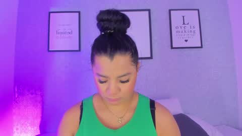 Snapshot of natasha_harpper chatting on February 2025 12:59:02 PM Natasha online show from February 2025 12:59:02 PM