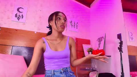 Snapshot of natasha_luna_ chatting on February 2025 01:38:01 AM Natasha online show from February 2025 01:38:01 AM