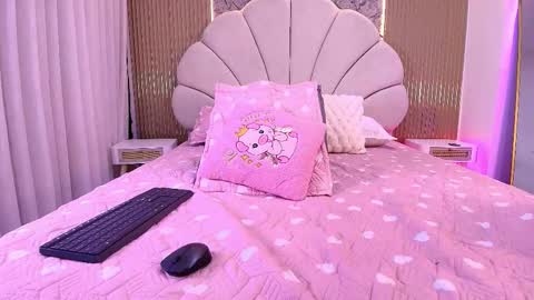 Snapshot of natasha_luna_ chatting on November 2025 07:18:02 PM Natasha online show from November 2025 07:18:02 PM