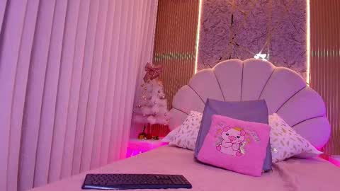 Snapshot of natasha_luna_ chatting on November 2025 07:15:01 PM Natasha online show from November 2025 07:15:01 PM