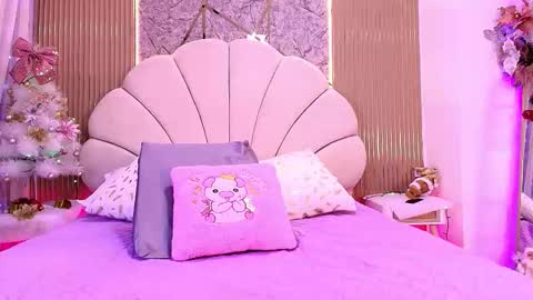 Snapshot of natasha_luna_ chatting on December 2025 07:32:01 PM Natasha online show from December 2025 07:32:01 PM