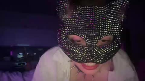 Natasha Saade online show from March 2026 10:38:01 PM