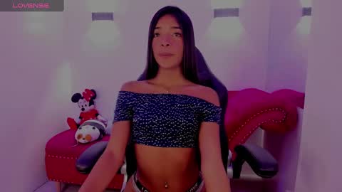 Snapshot of natasha_smith_ws chatting on February 2025 01:48:02 PM Natasha online show from February 2025 01:48:02 PM