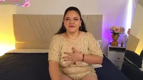 Natasha online show from December 2025 12:11:02 PM