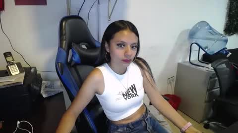 Snapshot of natashax_hot chatting on February 2025 06:22:02 PM Natashax online show from February 2025 06:22:02 PM