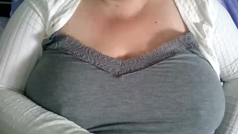 NatashaXL online show from October 2025 09:10:02 AM