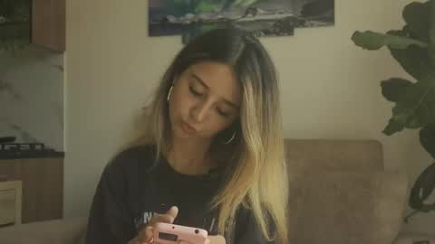 Snapshot of natasna1 chatting on November 2025 07:25:01 PM Natasha Independent model online show from November 2025 07:25:01 PM