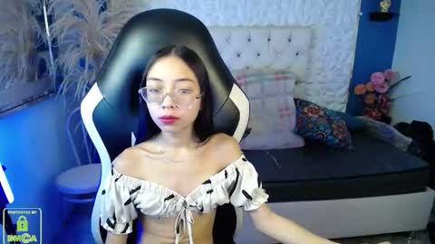nathaliasweet_1_ online show from January 2026 01:24:01 PM