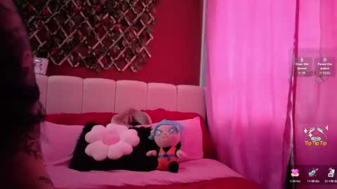 Snapshot of nathalie_zanettii chatting on May 2026 06:17:02 PM Nathalie online show from May 2026 06:17:02 PM