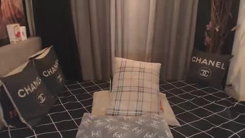 Snapshot of nathaliehuges chatting on October 2025 03:01:02 AM Goddess Nathalie online show from October 2025 03:01:02 AM