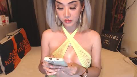 Snapshot of nathaliehuges chatting on October 2025 07:23:01 AM Goddess Nathalie online show from October 2025 07:23:01 AM