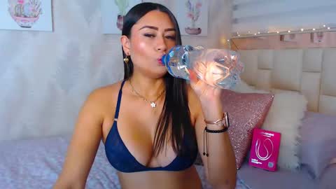 Snapshot of nathalierose_1 chatting on November 2025 08:46:02 AM Nathalie Rose online show from November 2025 08:46:02 AM