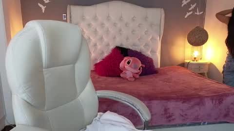 nathaly_blue online show from December 2024 07:33:01 PM