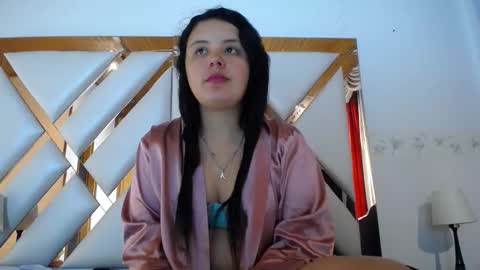 nathaly low online show from March 2026 01:29:02 PM