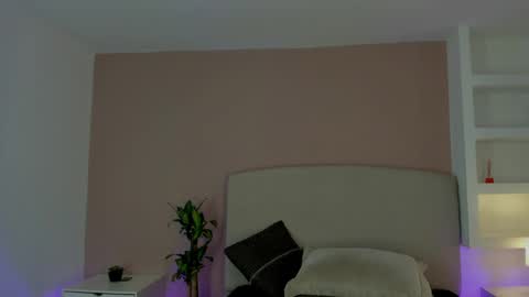 NATHALY  online show from April 2026 10:49:02 AM