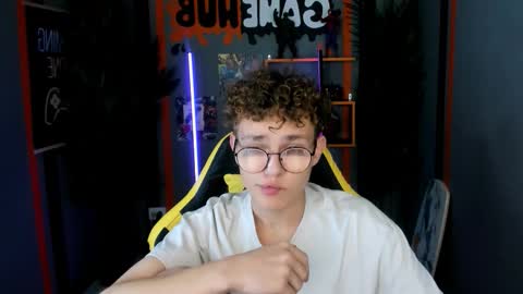 Nathan online show from November 2025 05:44:02 PM