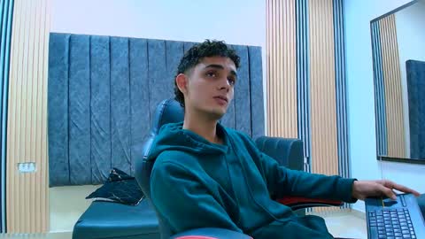 Snapshot of nathan_shimmer chatting on May 2026 04:28:02 AM nathan_shimmer online show from May 2026 04:28:02 AM