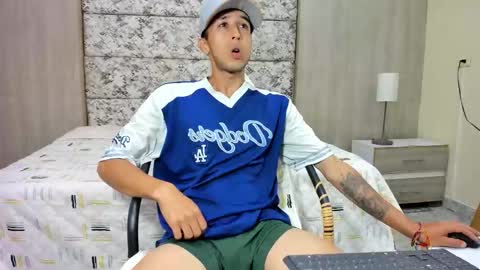 Snapshot of nathan_walkerr chatting on February 2026 02:41:02 AM Nathan online show from February 2026 02:41:02 AM