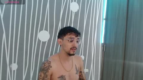 Snapshot of nathanray99 chatting on December 2024 04:25:01 PM nathanray99 online show from December 2024 04:25:01 PM