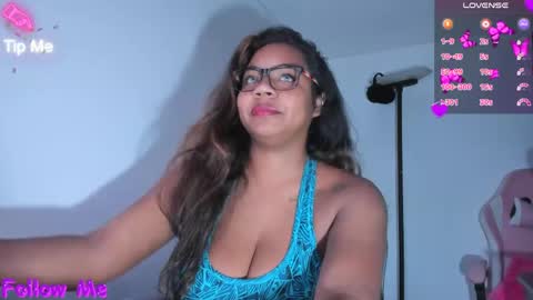 Snapshot of nathasha_jhonsom_ chatting on May 2026 10:40:02 PM Naty online show from May 2026 10:40:02 PM