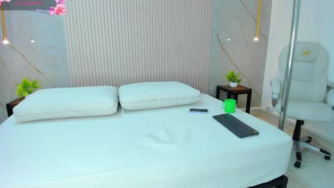 nathassa online show from February 2025 11:42:01 AM