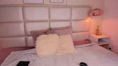 Snapshot of natt_clark chatting on October 2025 01:00:01 PM Natt online show from October 2025 01:00:01 PM