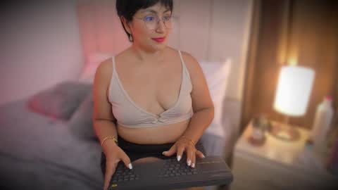 Nathalie online show from March 2026 08:27:02 PM