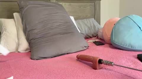 NATTY FIERROS online show from October 2025 06:48:01 PM