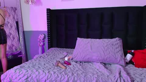 Gwen  online show from January 2025 07:07:02 PM