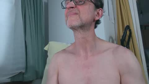 Snapshot of naturista25 chatting on May 2026 06:25:02 PM naturista25 online show from May 2026 06:25:02 PM