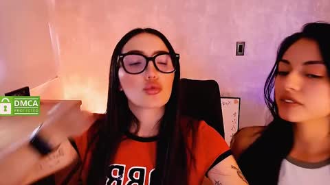 Natalia  Valeria online show from January 2025 05:06:01 PM