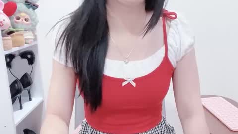 Kiki online show from November 2025 02:22:01 AM