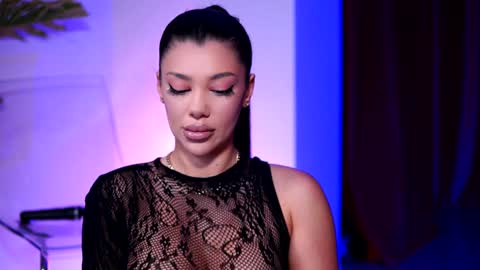 Snapshot of natydesiree chatting on December 2024 07:52:02 PM Naty online show from December 2024 07:52:02 PM