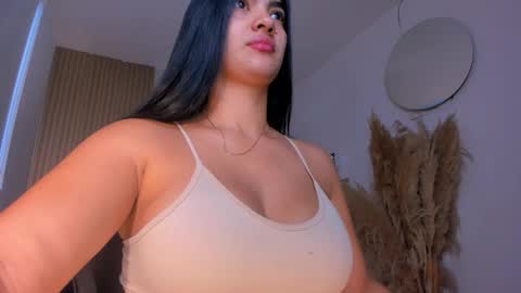 Naty Ferrer online show from October 2025 11:00:02 AM